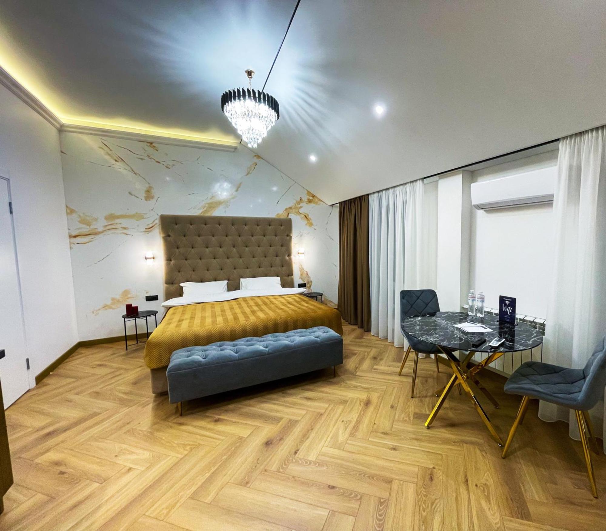 Myfreedom Lux Апартаменти Центр Вул Євгена Чикаленка 33 М Хрещатик Kiev Esterno foto