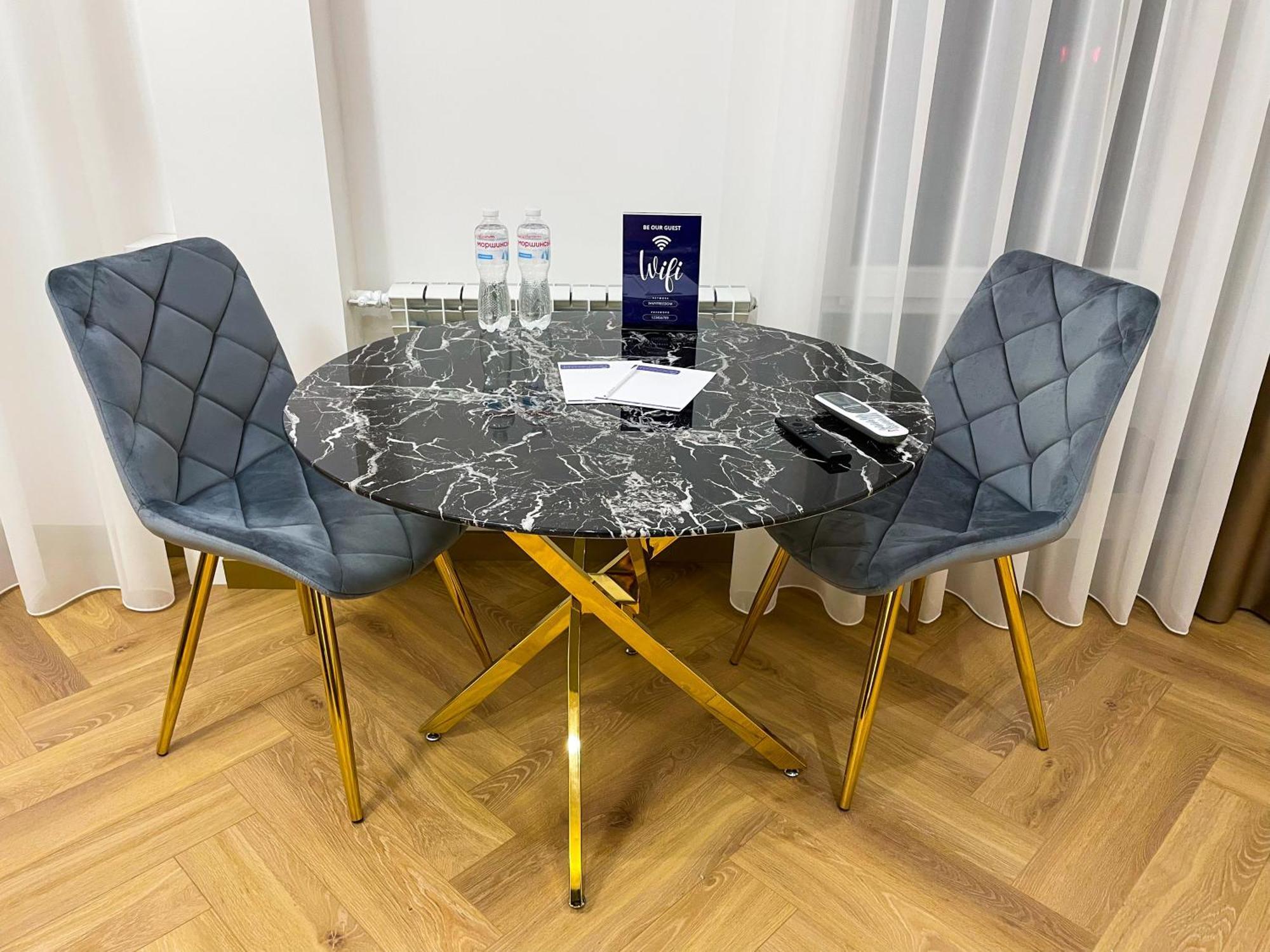 Myfreedom Lux Апартаменти Центр Вул Євгена Чикаленка 33 М Хрещатик Kiev Esterno foto