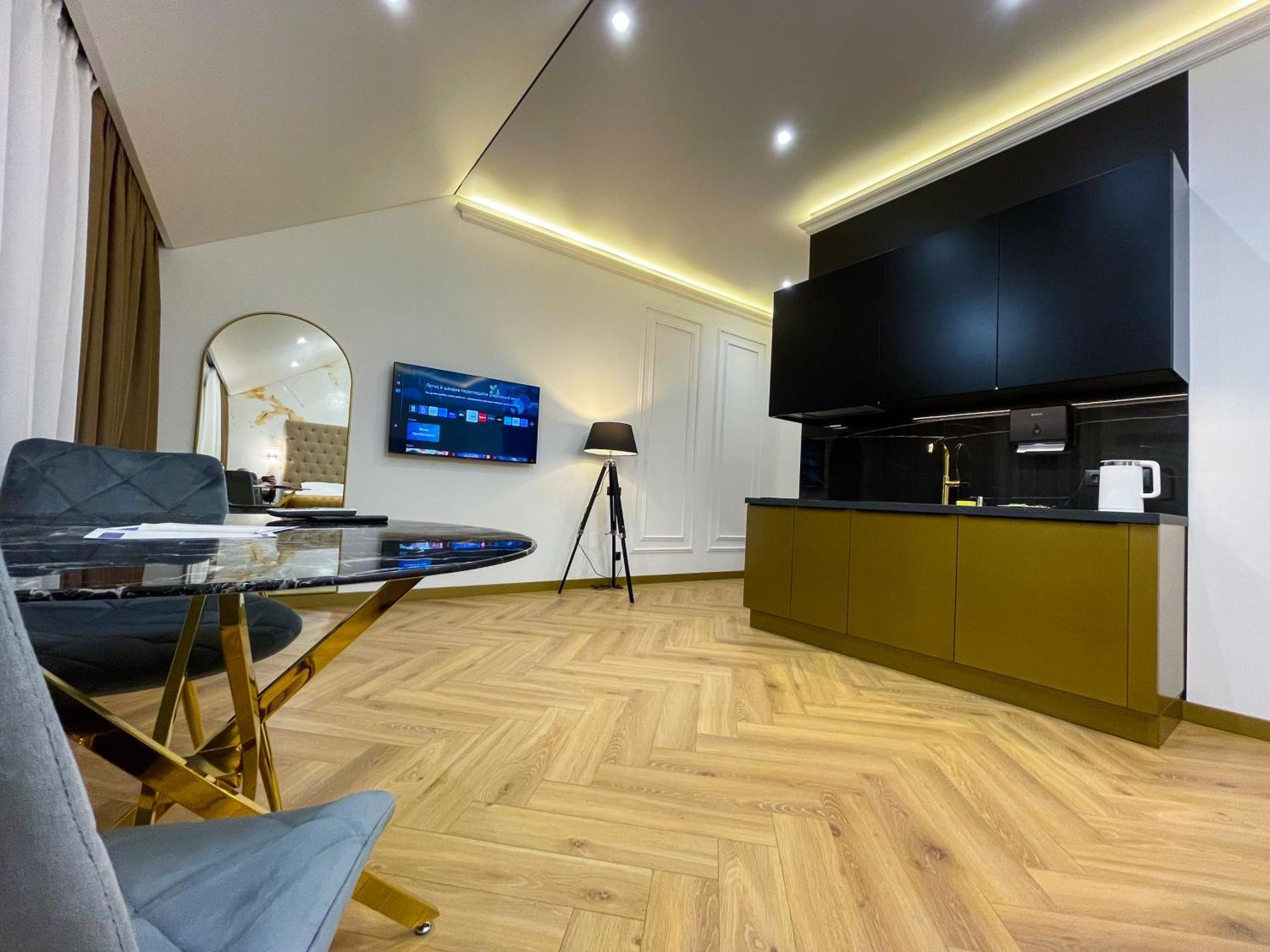 Myfreedom Lux Апартаменти Центр Вул Євгена Чикаленка 33 М Хрещатик Kiev Esterno foto