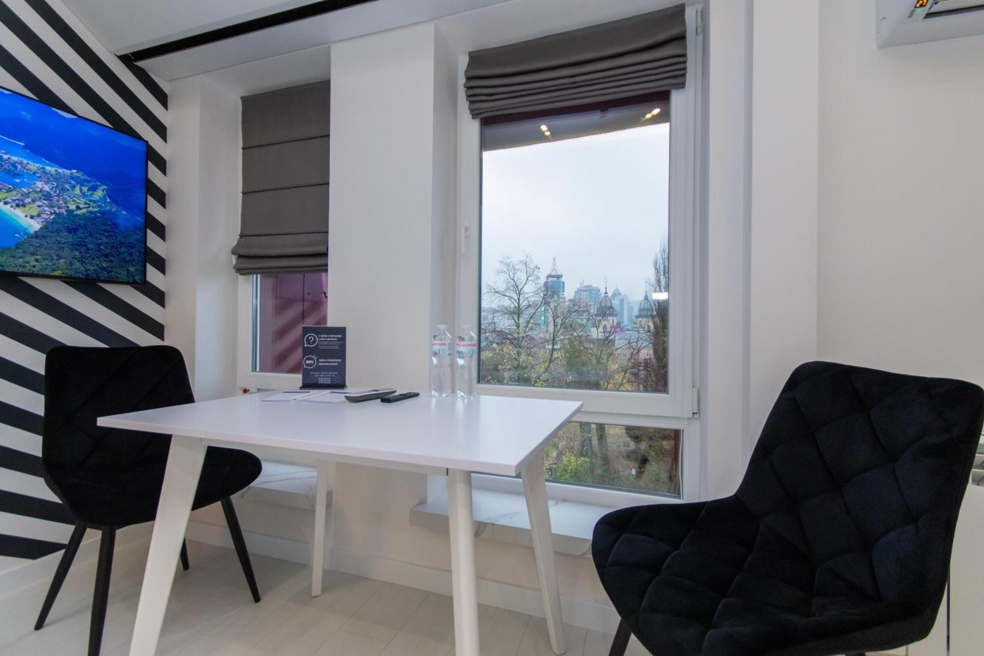 Myfreedom Lux Апартаменти Центр Вул Євгена Чикаленка 33 М Хрещатик Kiev Esterno foto